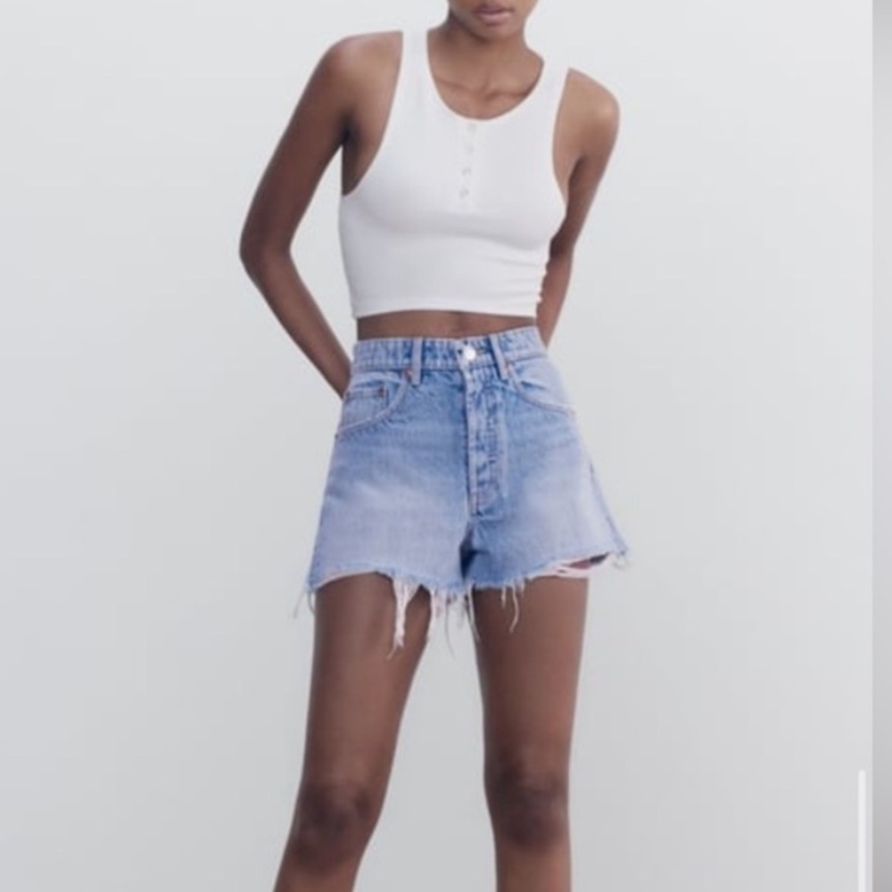 Zara Frayed High Rise Denim Shorts